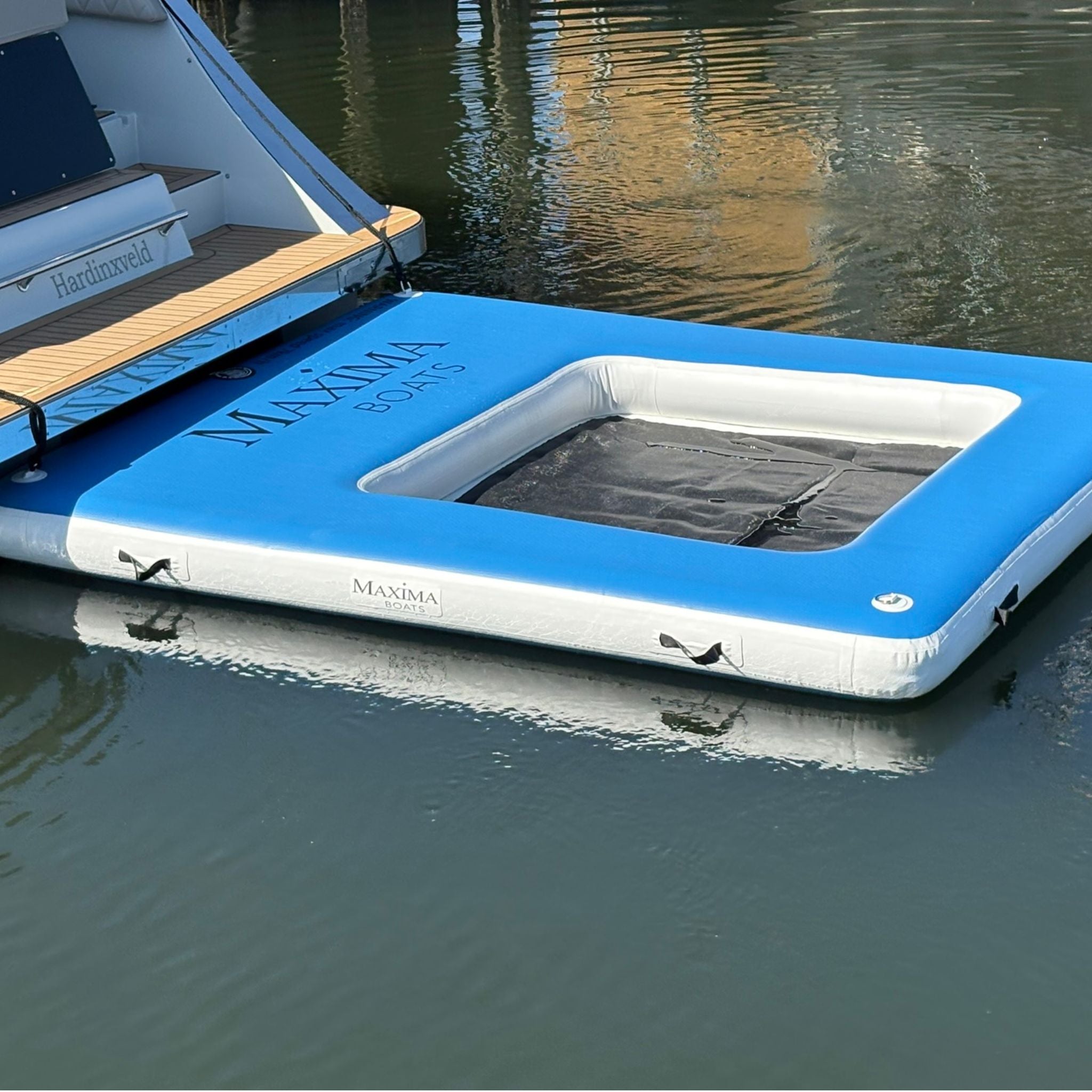 Maxima Boats Eiland